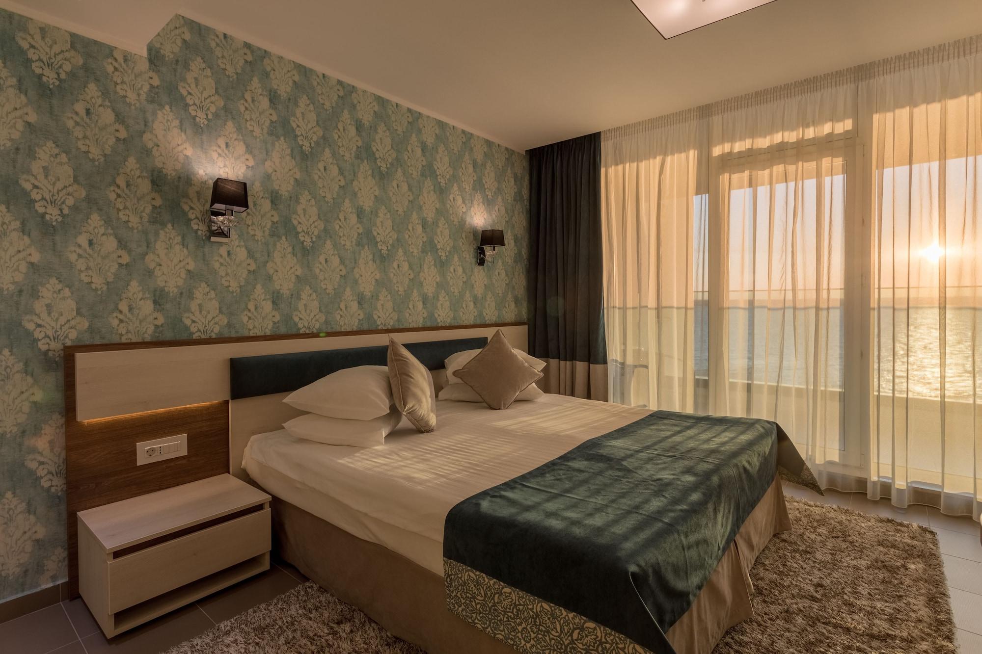 Splendid Conference & Spa Hotel - Adults Only มามายา ภายนอก รูปภาพ